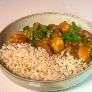 Vaca atolada com arroz integral (400g)